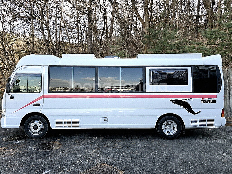 2012년식 e카운티 5인승 롱바디 패밀리 캠핑카 (신...--2